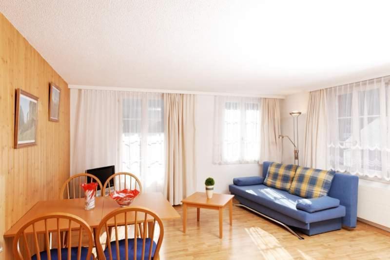 Ferienwohnung Bahnhoefli Lauterbrunnen Rum bild